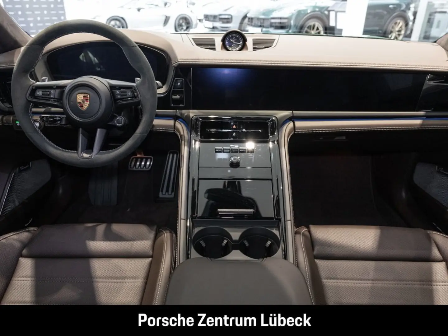 Porsche Panamera GTS British racing green Leder-Espresso