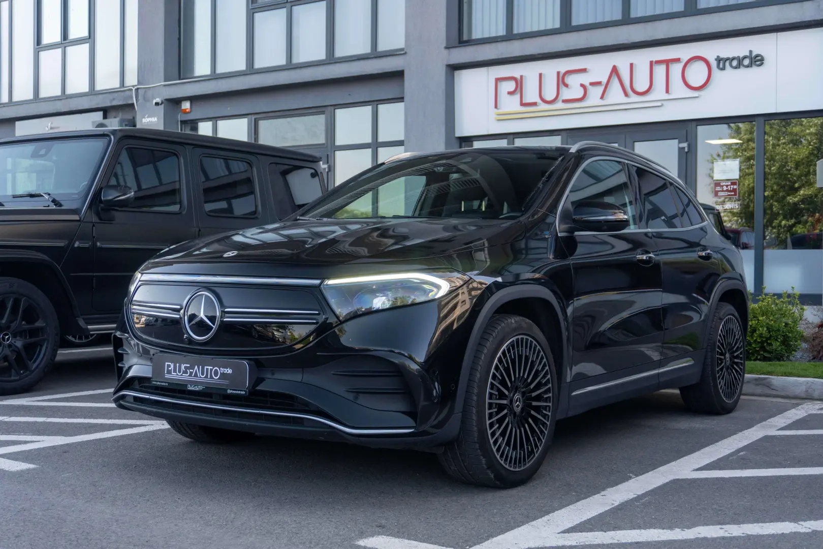 Mercedes Benz EQA 300 4Matic_2xAMG_Memory_360