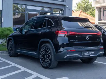 Mercedes Benz EQA 300 4Matic_2xAMG_Memory_360