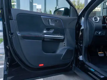 Mercedes Benz EQA 300 4Matic_2xAMG_Memory_360