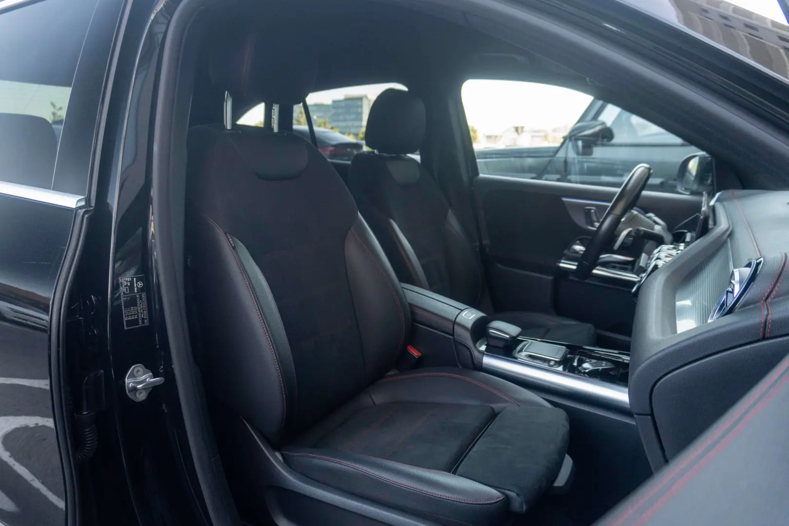 Mercedes Benz EQA 300 4Matic_2xAMG_Memory_360