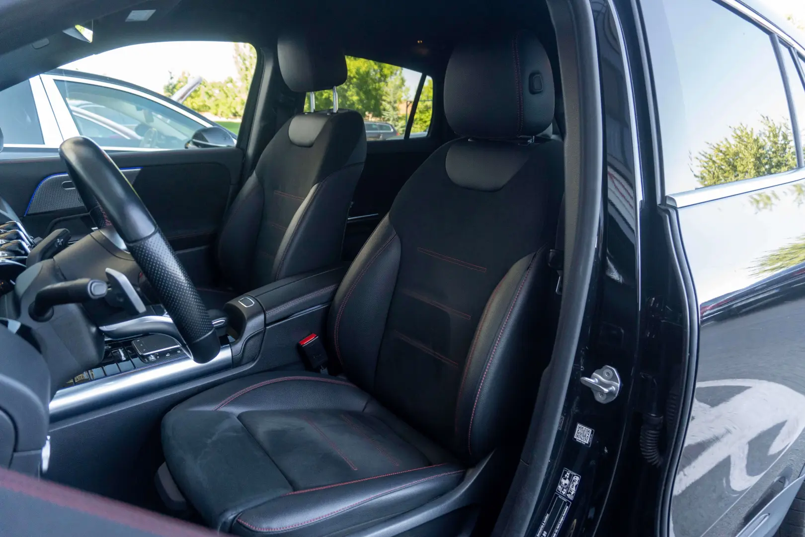 Mercedes Benz EQA 300 4Matic_2xAMG_Memory_360