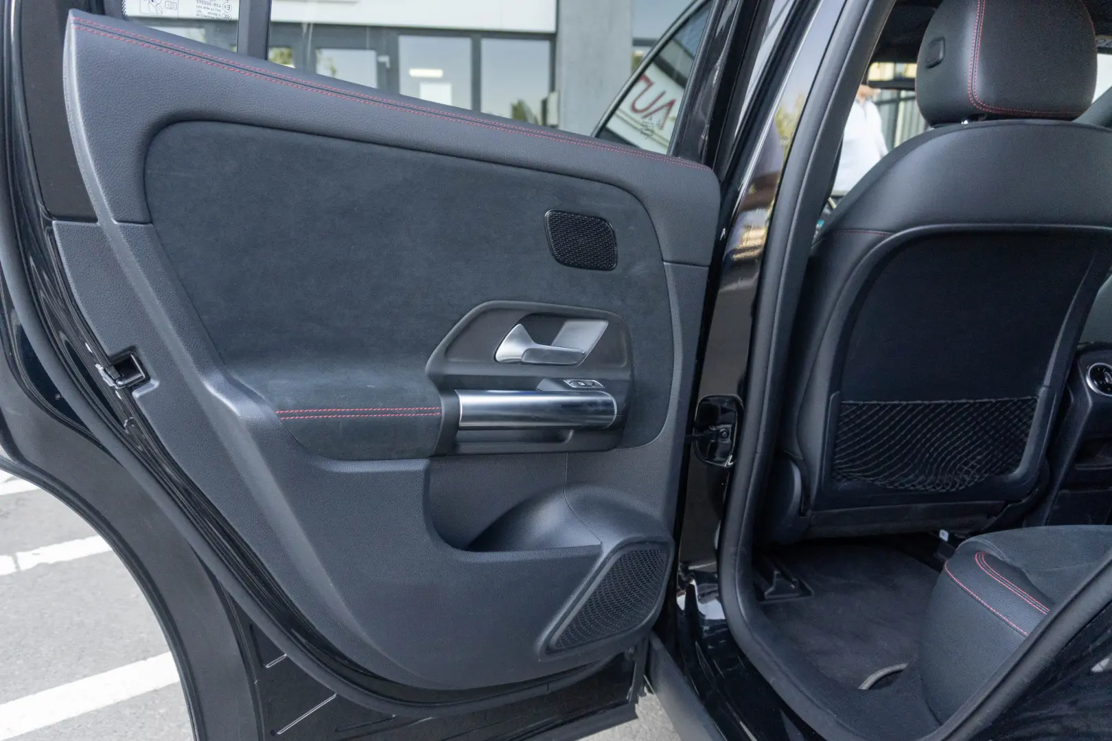 Mercedes Benz EQA 300 4Matic_2xAMG_Memory_360