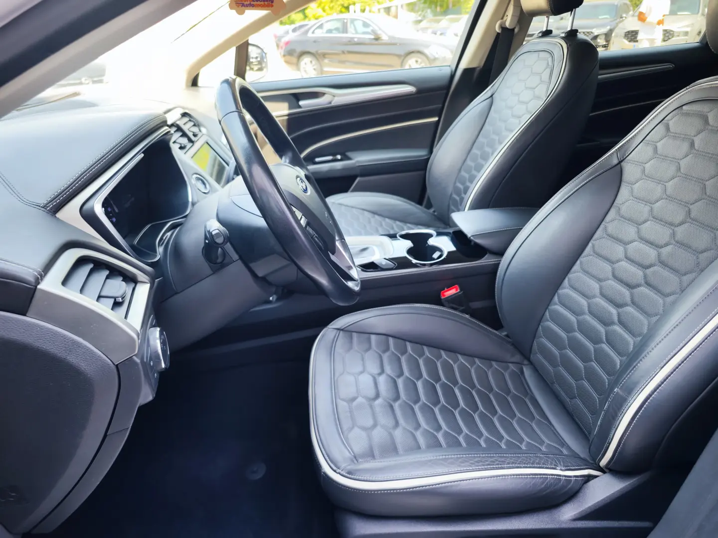 Ford Mondeo 2.0 Hybrid CVT VIGNALE