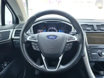 Ford Mondeo 2.0 Hybrid CVT VIGNALE