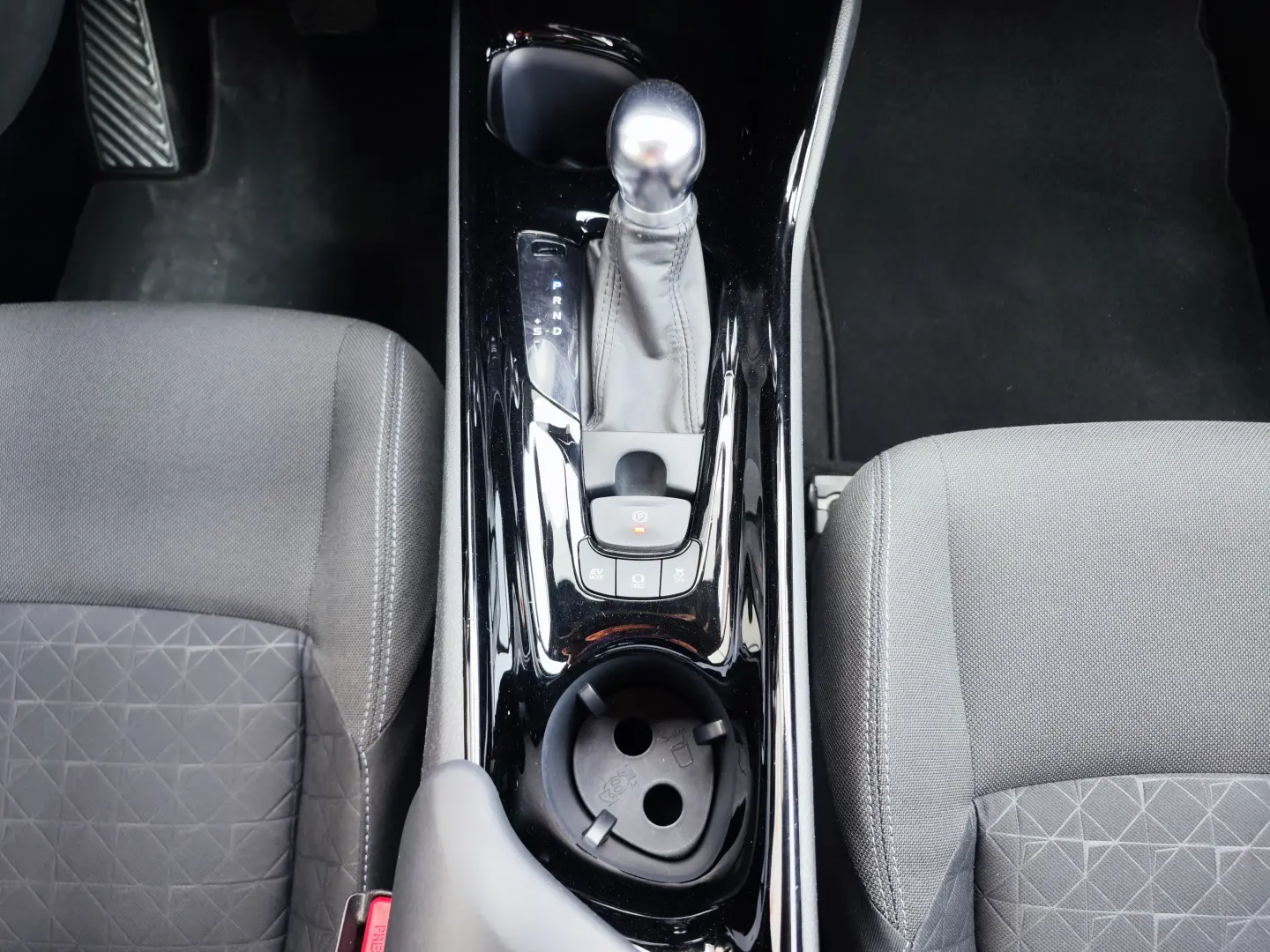 Toyota C-HR 2.0 HSD 184 CP 4x2 CVT C-ult