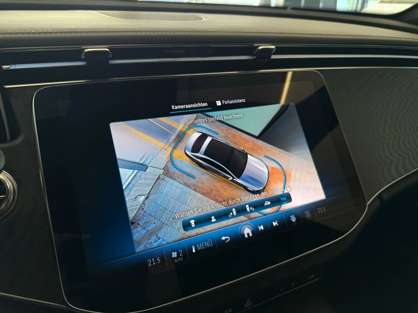 E 220 d AMG +DIGITAL-LIGHT+NAVI+AHK+DISTRONIC+