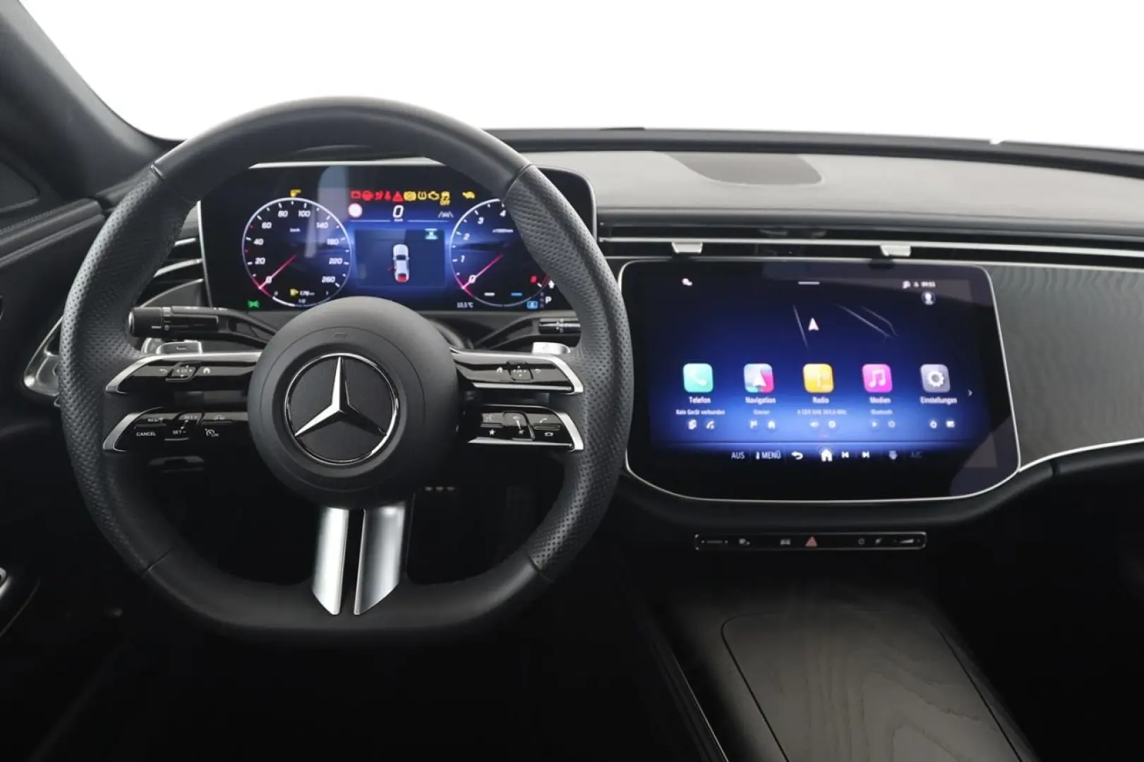 E 200 AMG Night Distronic Winter Kamera Metallic