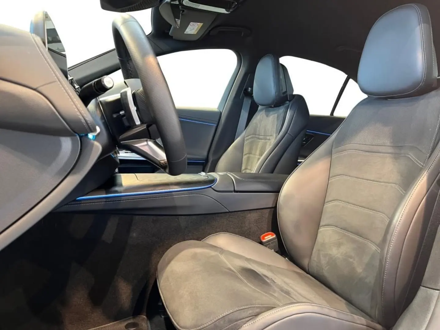 E 450 d 4matic AMG +MBUX+Burm+DigitalLight+STH