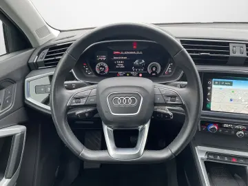Q3 Sportback 40 TFSI S tronic quattro  AHK Navi