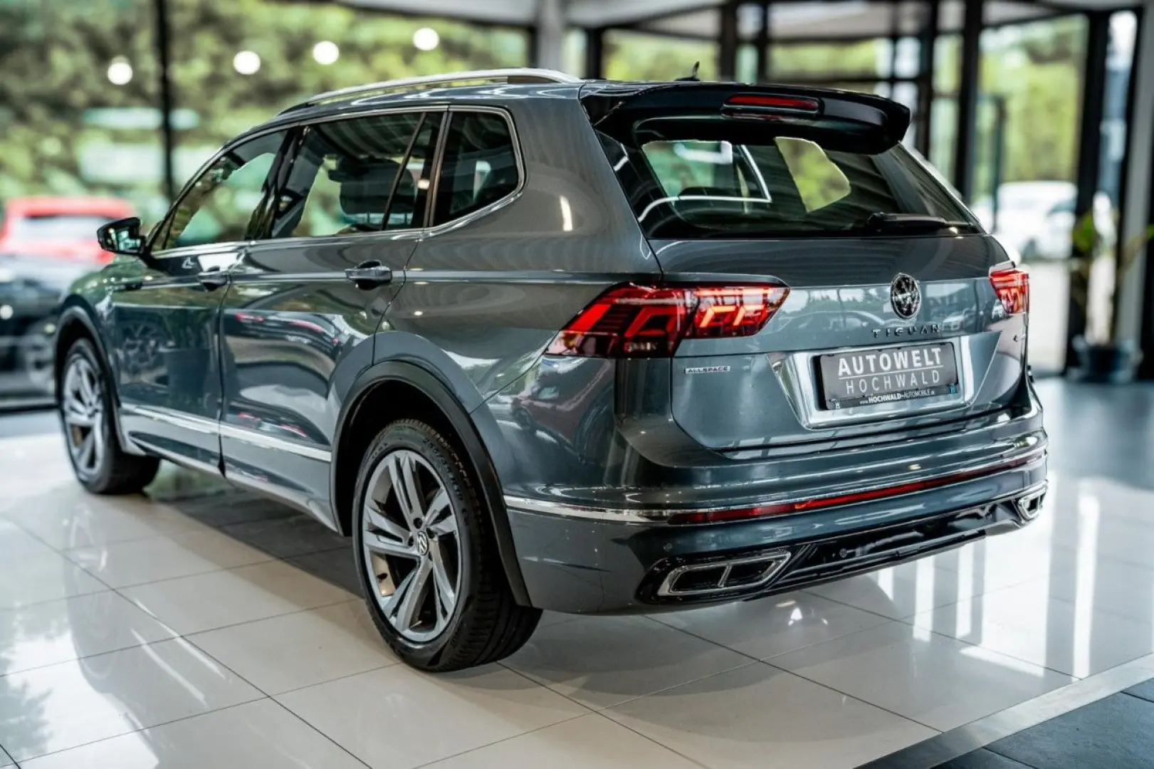 Tiguan Allspace 2.0 TSI DSG R-Line NAVI 4Mo. LED