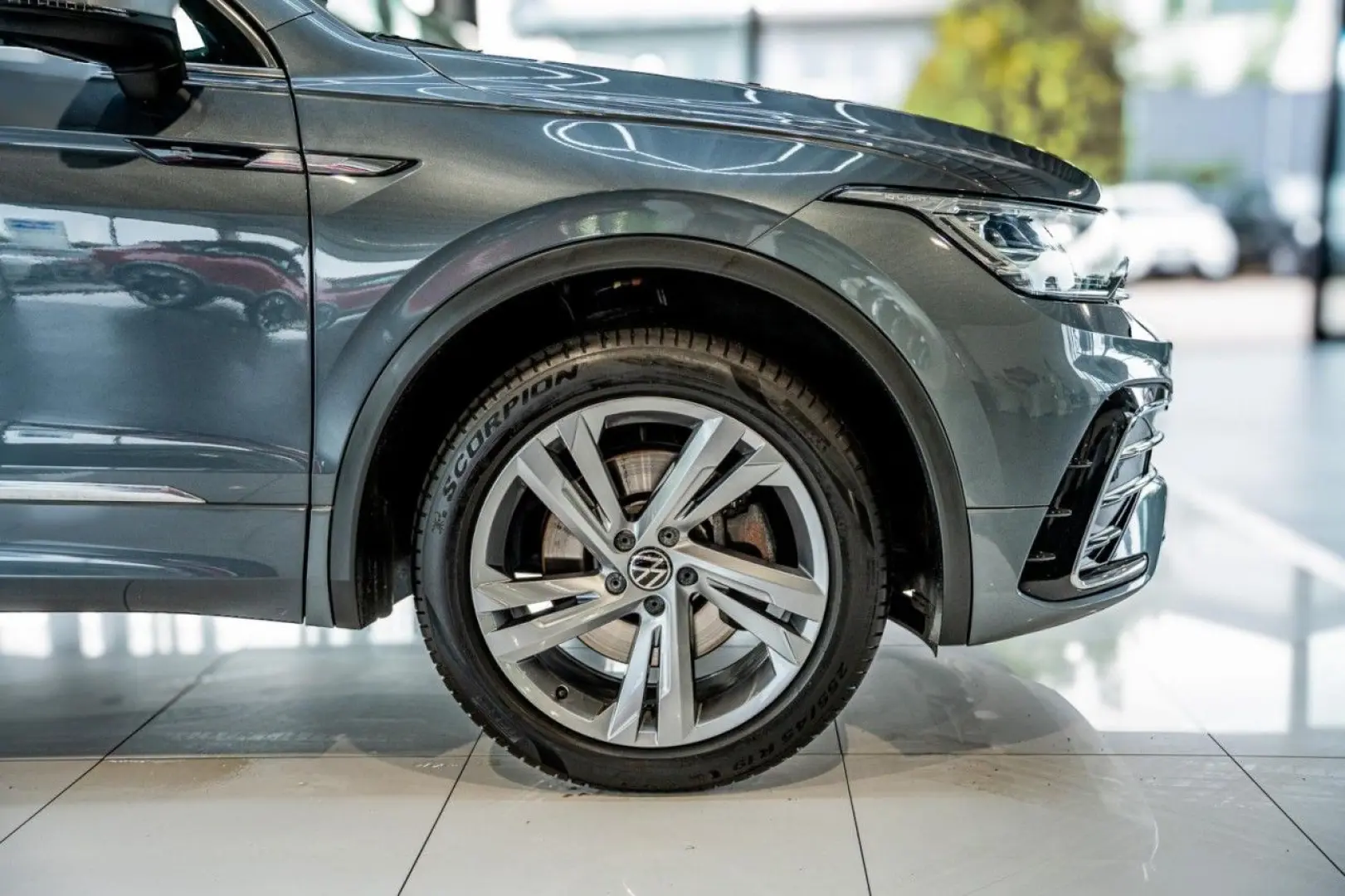 Tiguan Allspace 2.0 TSI DSG R-Line NAVI 4Mo. LED