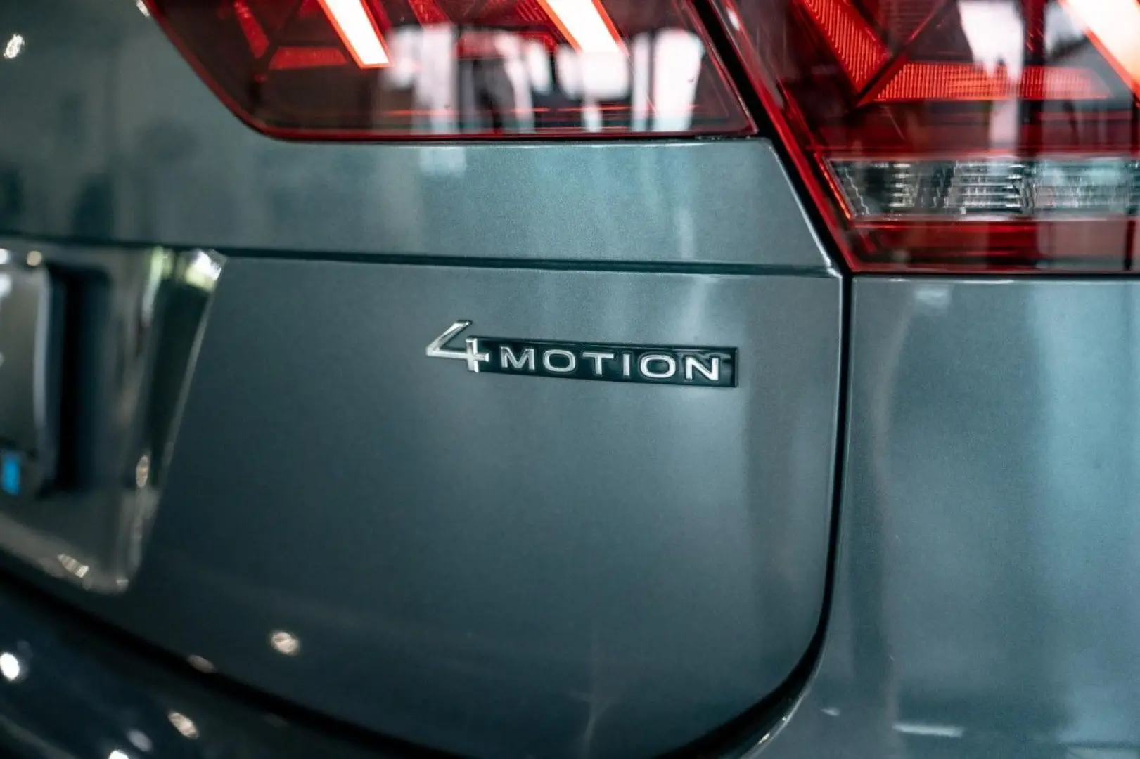Tiguan Allspace 2.0 TSI DSG R-Line NAVI 4Mo. LED
