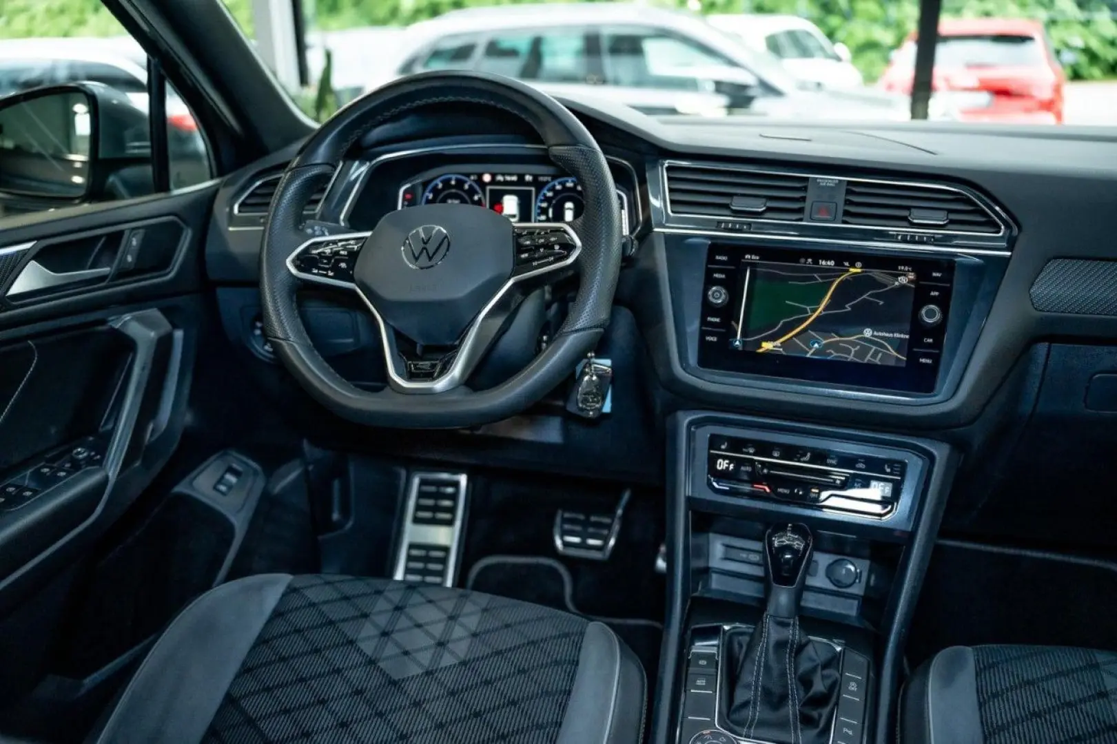 Tiguan Allspace 2.0 TSI DSG R-Line NAVI 4Mo. LED