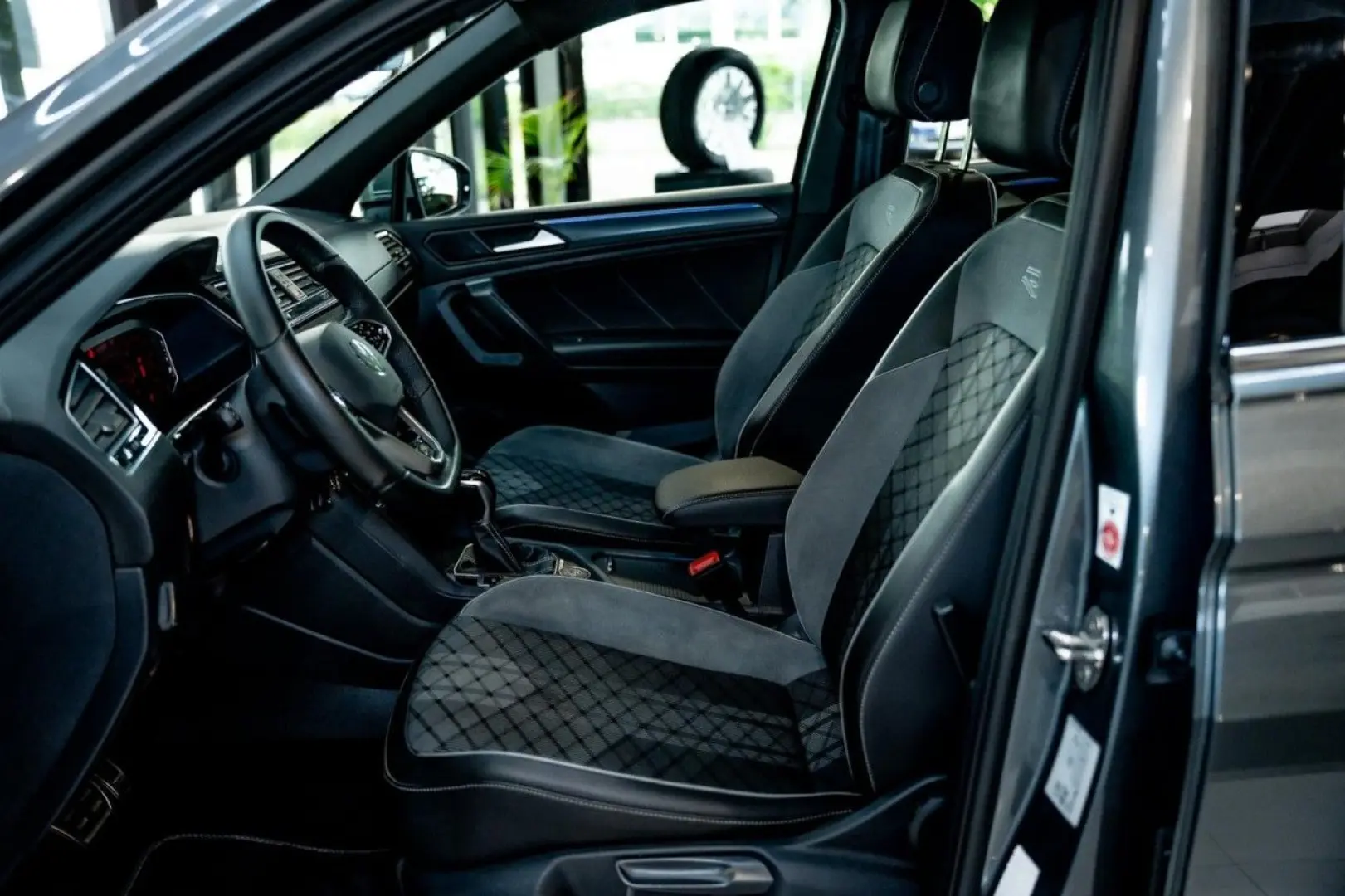Tiguan Allspace 2.0 TSI DSG R-Line NAVI 4Mo. LED