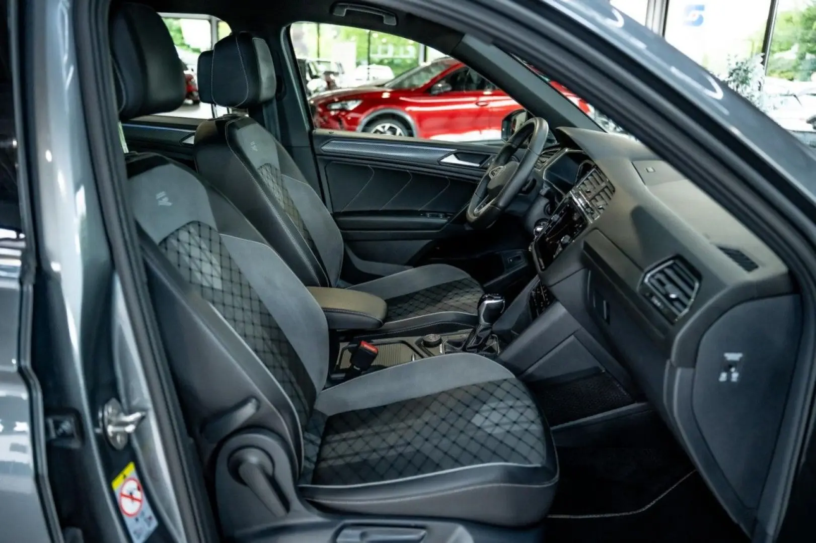 Tiguan Allspace 2.0 TSI DSG R-Line NAVI 4Mo. LED