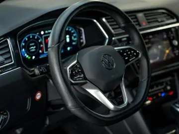 Tiguan Allspace 2.0 TSI DSG R-Line NAVI 4Mo. LED