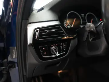 BMW Seria 5 520d xDrive AT M Sport Head-up Led