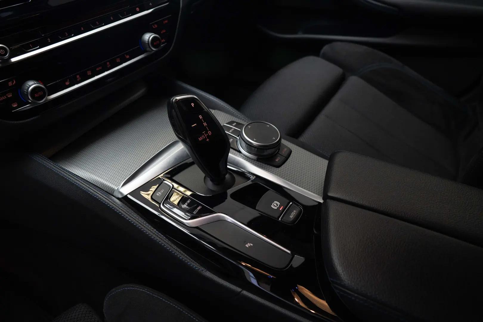 BMW Seria 5 520d xDrive AT M Sport Head-up Led