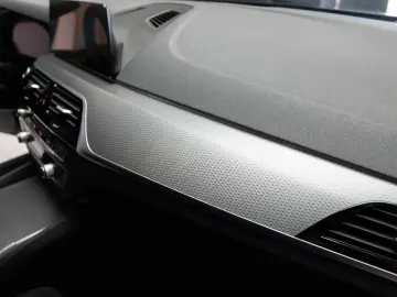 BMW Seria 5 520d xDrive AT M Sport Head-up Led
