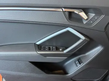 Q3 45 TFSI e S line S tronic Mtrx.Navi,Sportsitz
