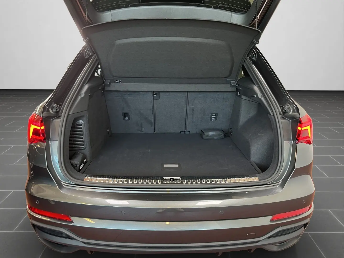 Q3 45 TFSI e S line S tronic Mtrx.Navi,Sportsitz