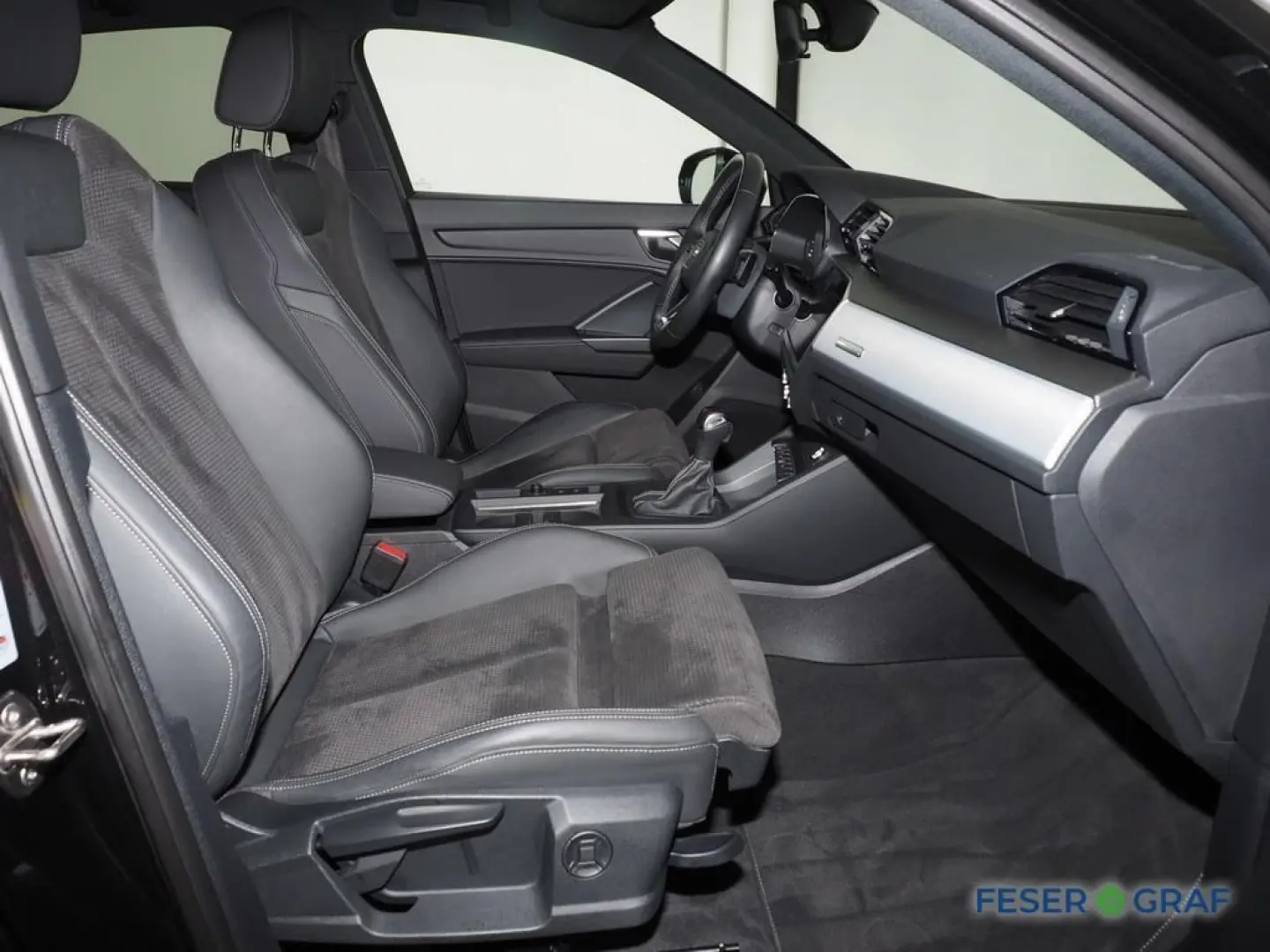 Q3 Sportback S line 45 TFSI e Alcantara/LED/Kame