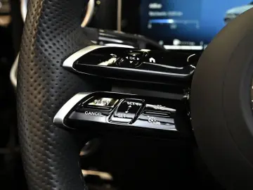 C 220 d AMG Sport Advanced AHK Distr. LED Navi K
