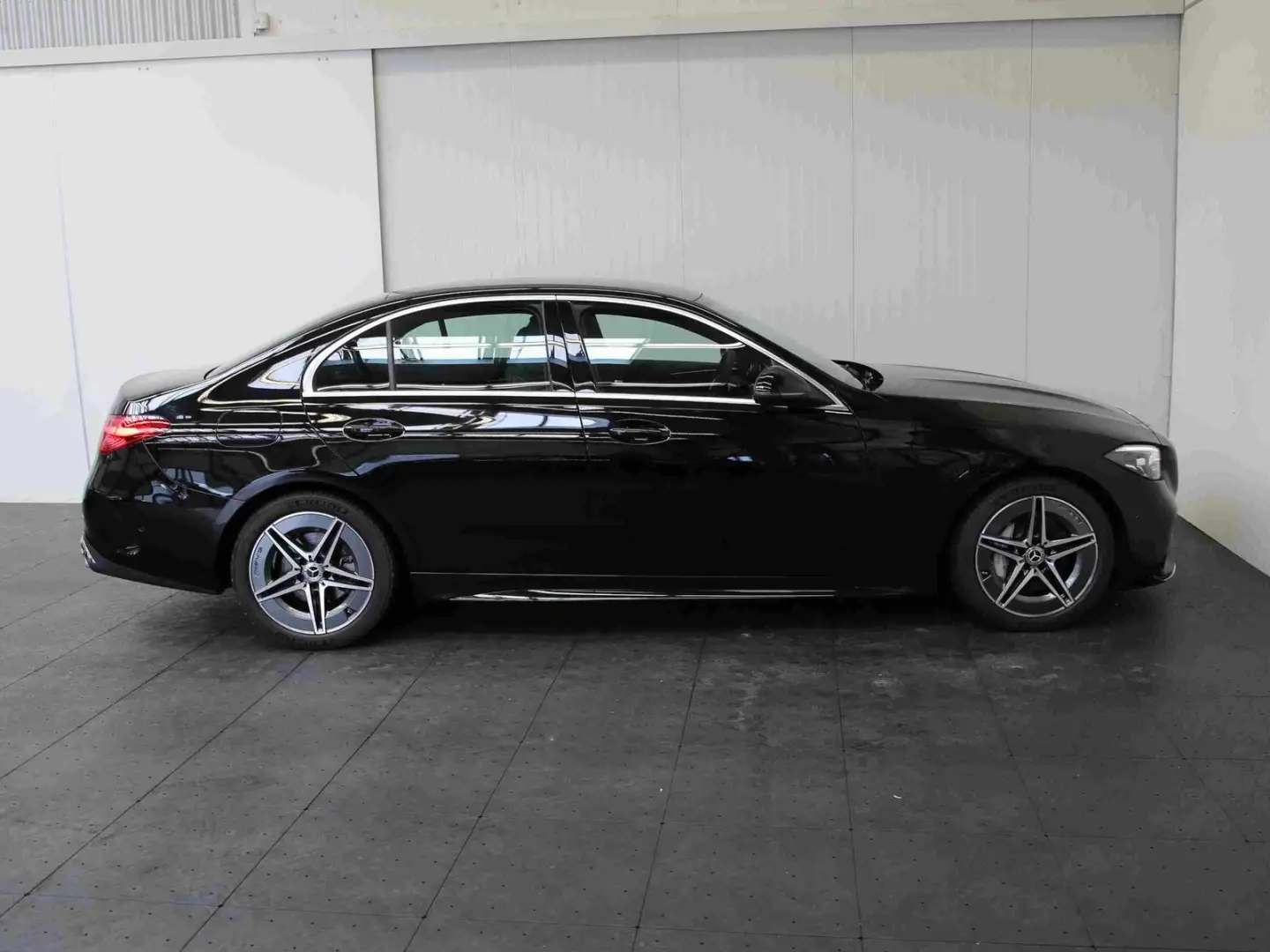 C 220 d AMG AHK*Spurhalte*SHZ*LED*Keyless*Kamera