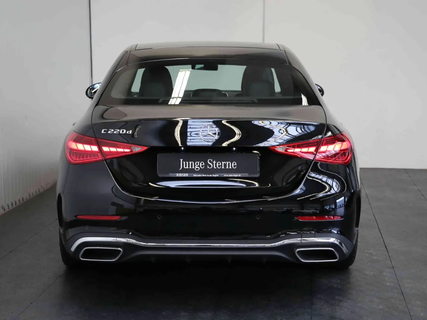 C 220 d AMG AHK*Spurhalte*SHZ*LED*Keyless*Kamera