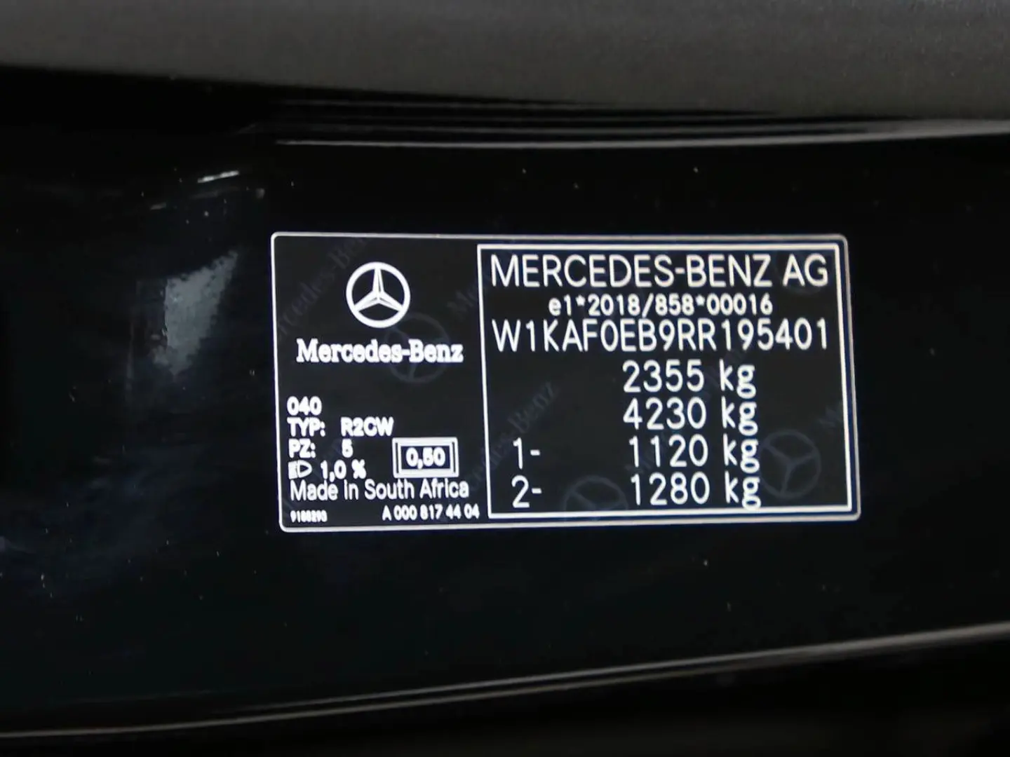 C 220 d AMG AHK*Spurhalte*SHZ*LED*Keyless*Kamera