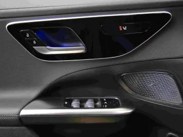 C 220 d AMG AHK*Spurhalte*SHZ*LED*Keyless*Kamera