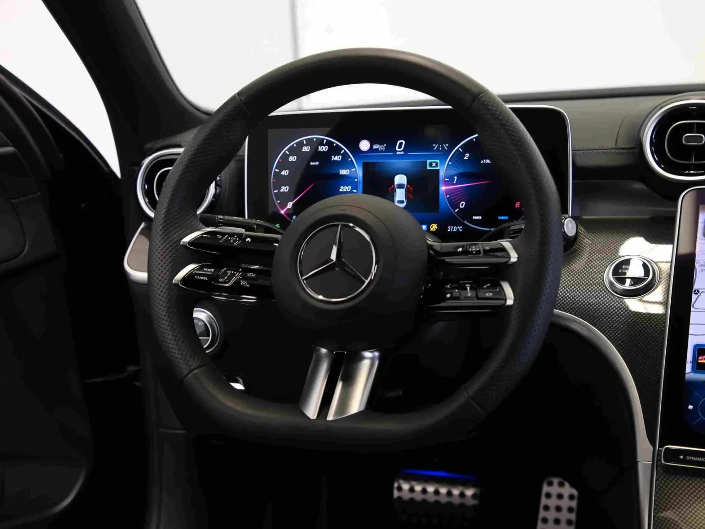 C 220 d AMG AHK*Spurhalte*SHZ*LED*Keyless*Kamera