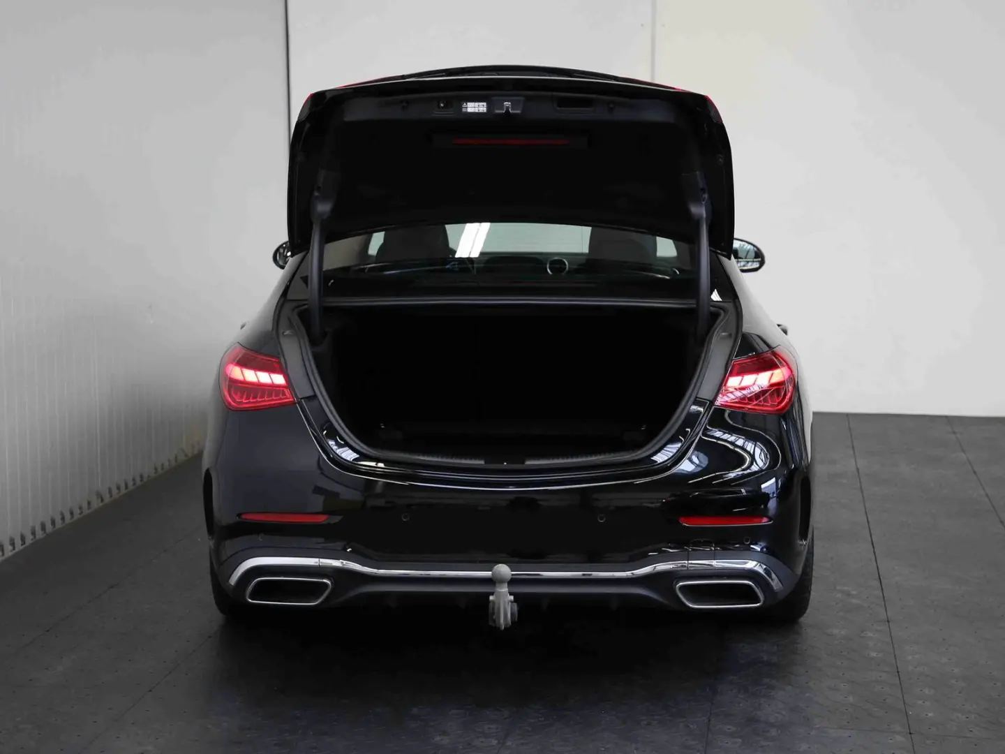 C 220 d AMG AHK*Spurhalte*SHZ*LED*Keyless*Kamera