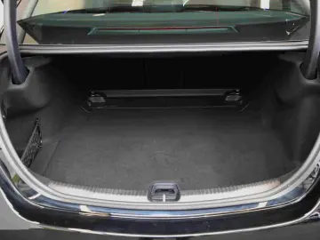 C 220 d AMG AHK*Spurhalte*SHZ*LED*Keyless*Kamera