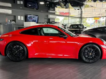 911 Carrera 4 Sportabgas*Kamera*Bose*Schiebdach