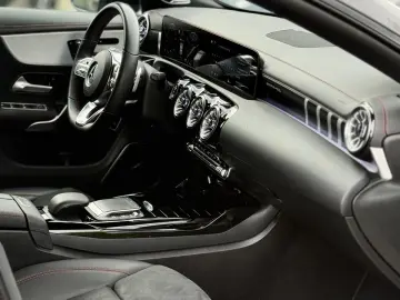 CLA 45 AMG 4MATIC+/RÜCKF/MEMORY/AMBIENT/LED