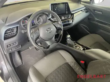 C-HR 2.0 Hybrid Team Deutschland PDC vorne+hinte