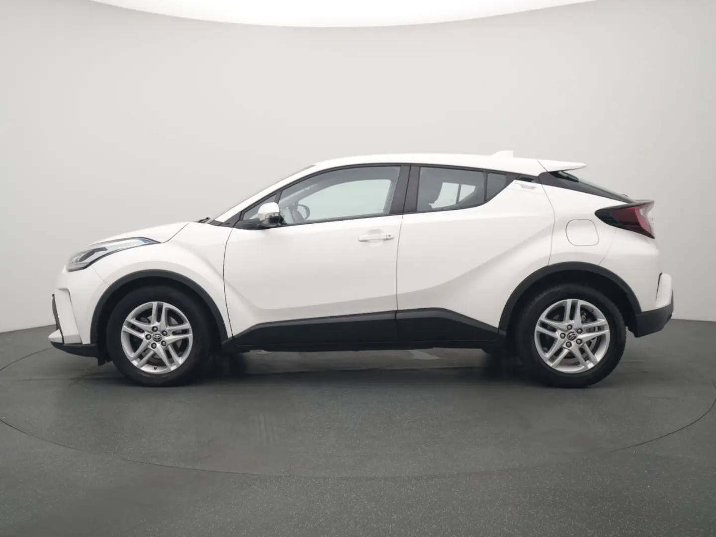 C-HR Hybrid APPS/NAVI+RFKAMERA+KLIMAAUT+LED