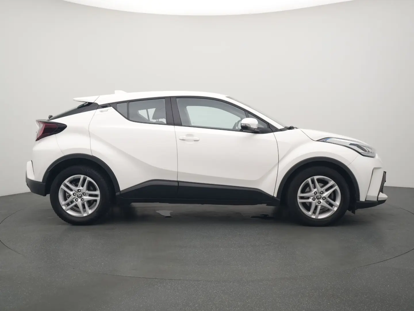 C-HR Hybrid APPS/NAVI+RFKAMERA+KLIMAAUT+LED