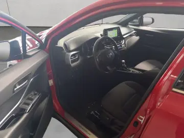 C-HR Hybrid Team D /Navi/LED/Apple+Android