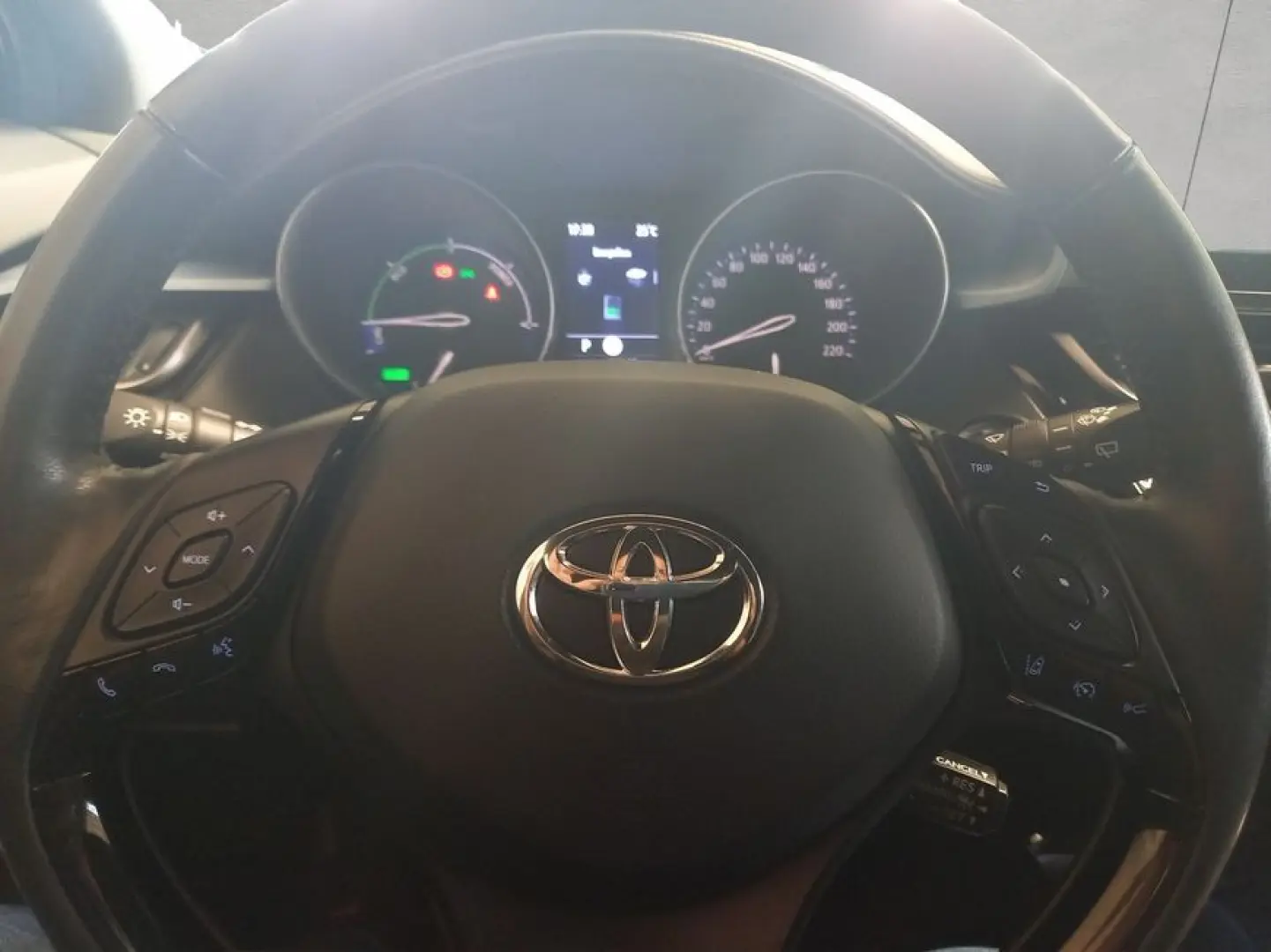 C-HR Hybrid Team D /Navi/LED/Apple+Android