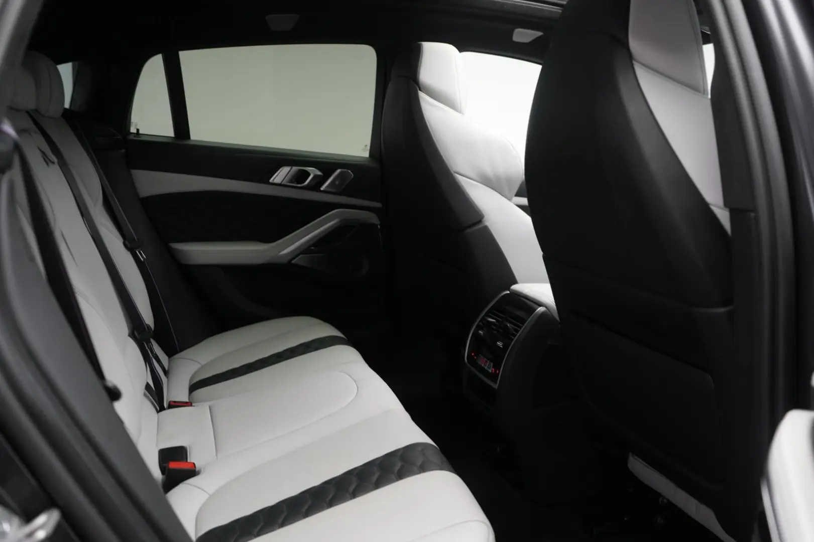 X6 M Competition Leder/ACC/Kamera/HUD/Skytop/B&W