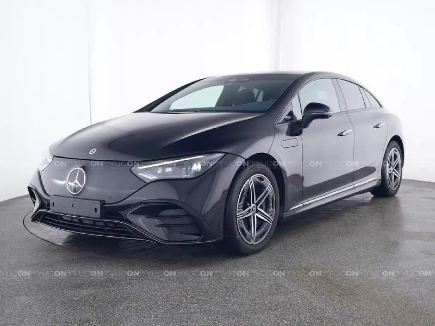 EQE 350 4M AMG Prem+ HYPER Pano AIRMATIC HAL AHK