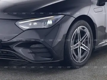 EQE 350 4M AMG Prem+ HYPER Pano AIRMATIC HAL AHK