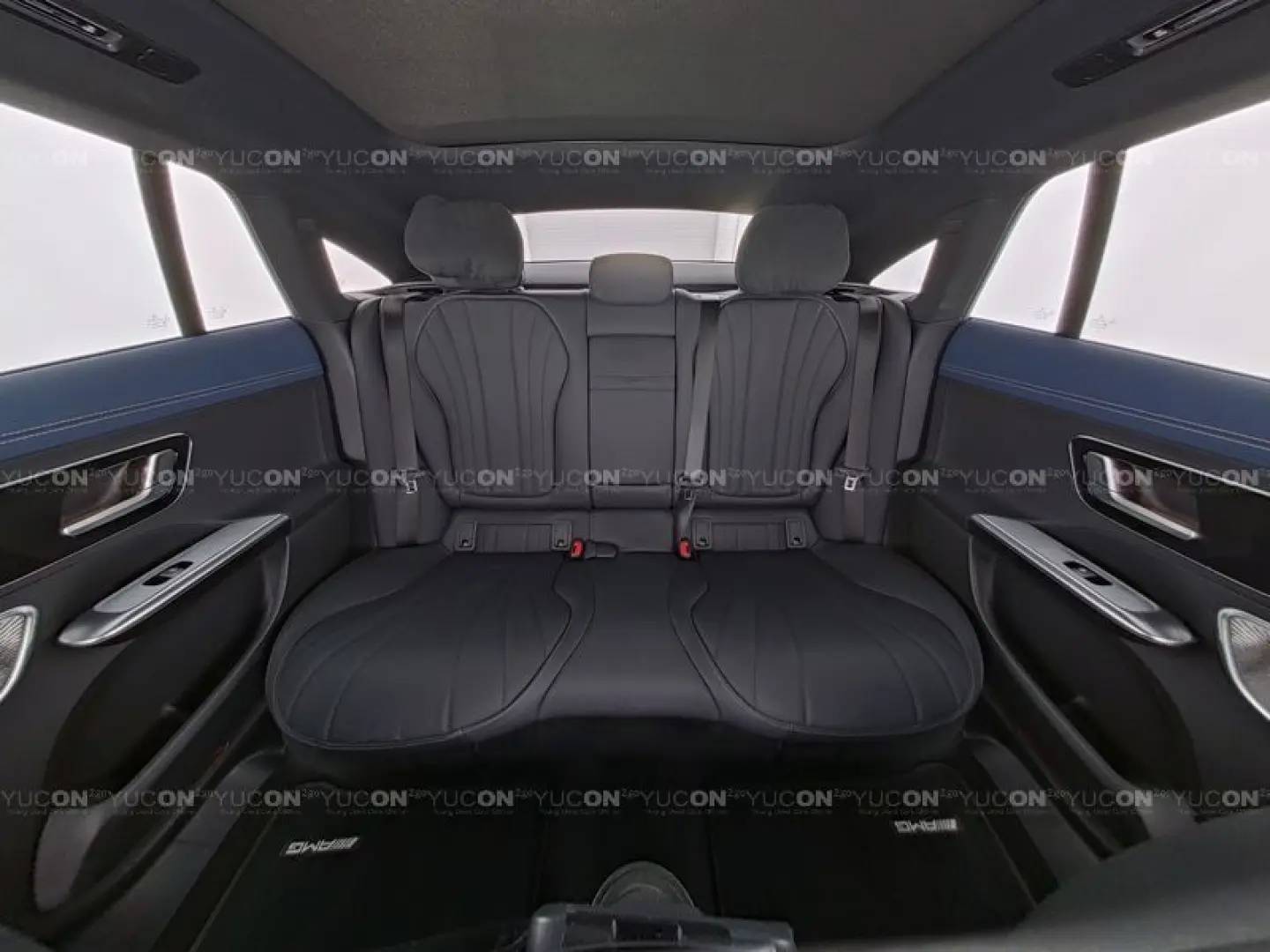 EQE 350 4M AMG Prem+ HYPER Pano AIRMATIC HAL AHK