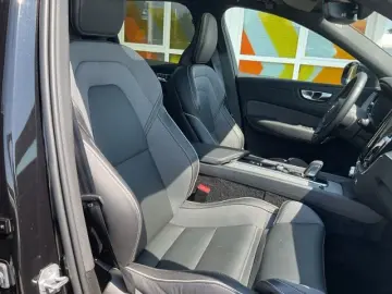 XC60 T6 R Design Plug-In AWD AHK ACC 360°