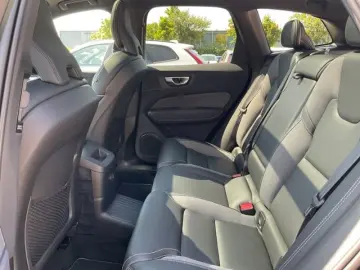 XC60 T6 R Design Plug-In AWD AHK ACC 360°