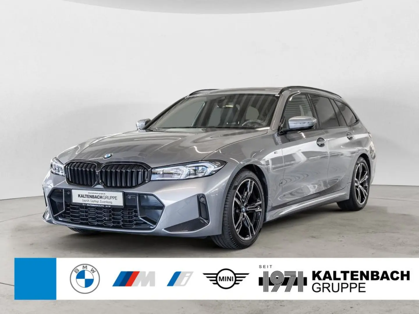 318i Touring M-Sport FACEL. PANO AHK HUD 360°