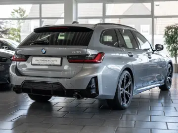 318i Touring M-Sport FACEL. PANO AHK HUD 360°